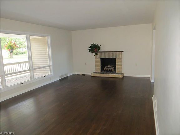 5th image of 540 Winding Way