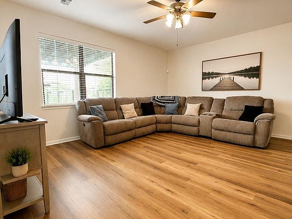 5th image of 29722 Buffalo Canyon Dr