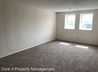 211 N Lincoln St APT 8, Athens, IL 62613