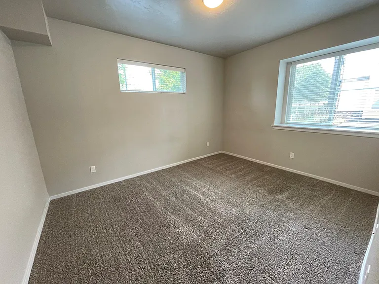 Tree Valley Village Apartments — Photo 30
