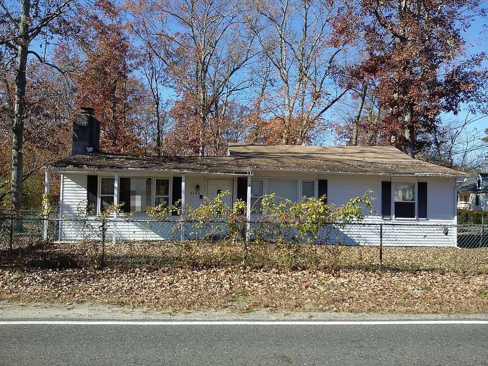 1st image of 2203 E Lakeshore Dr