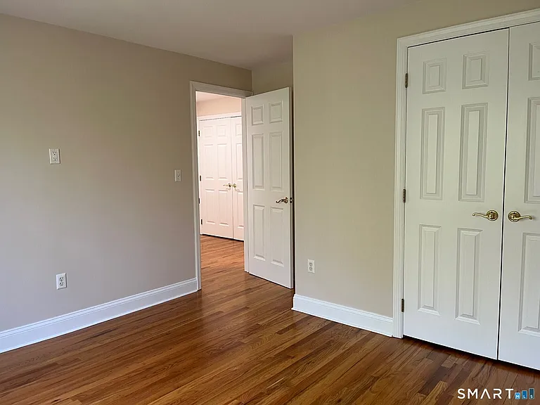 56 East Ave — Photo 11