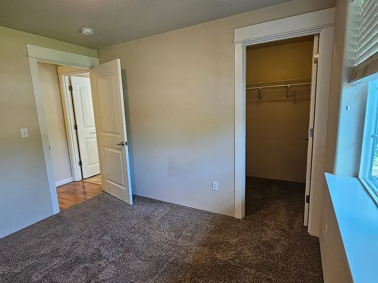 619 Marshall Ave — Photo 7