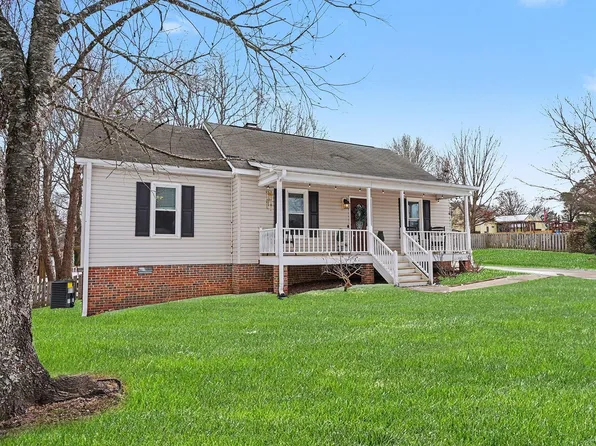 940 Skylar Ct, Wake Forest, NC 27587
