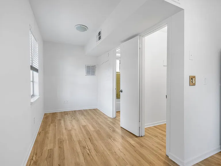 Cliff Place — Photo 14