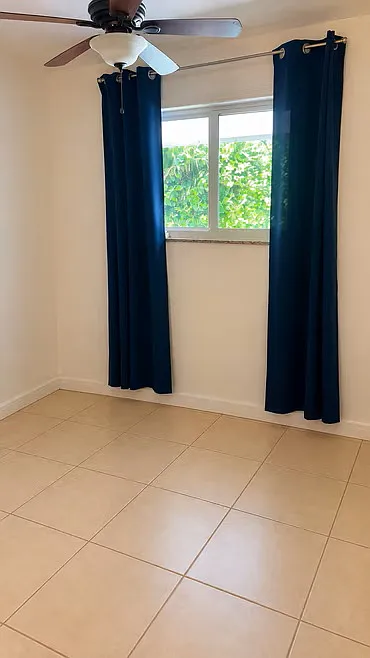 1 bed, 300 sqft, $1,200 — Photo 2