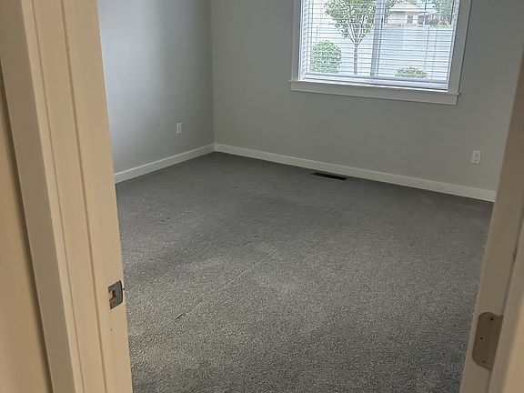 5th image of 248 Stagecoach Ave