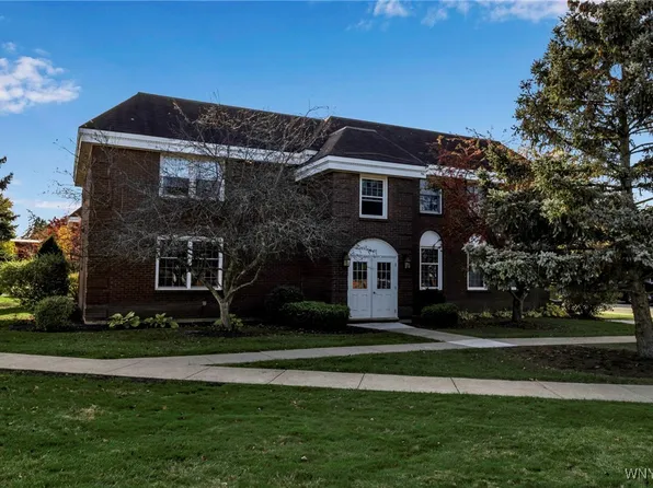 20 Bristol Dr #B, Amherst, NY 14228