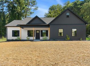 4340 Mashie Dr, Pfafftown, NC 27040
