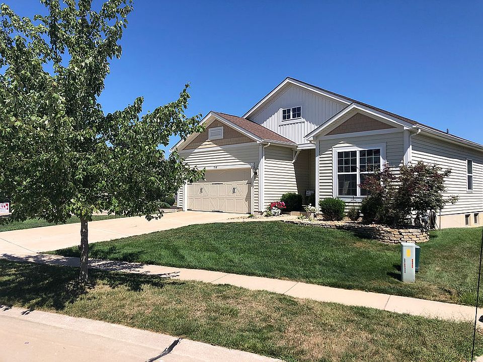 1st image of 710 Country Field Dr