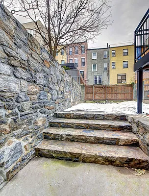 Sold by Isen & Company : Real Estate Advisors | media 14