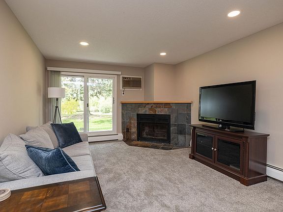 2nd image of 3425 Golfview Dr APT 118