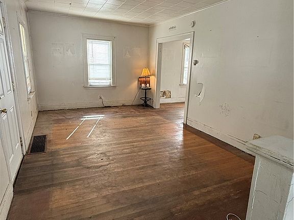 2nd image of 144 Campbell Rd