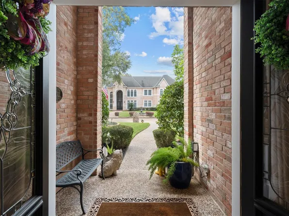 16022 Stewarts Grove Dr, Spring, TX 77379