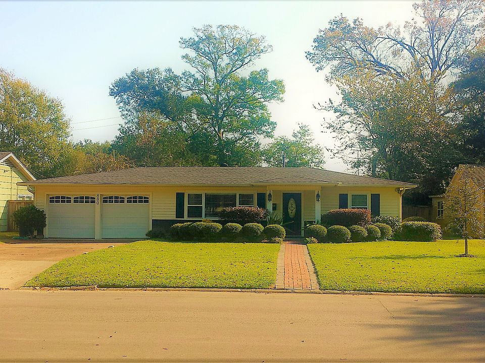 1st image of 880 Yount St