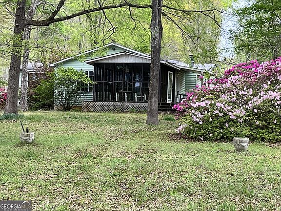 3rd image of 1010 Crooked Creek Rd