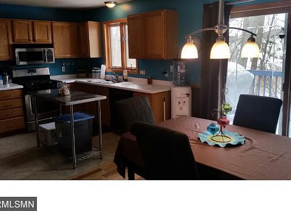 5th image of 1046 Greystone Ave N