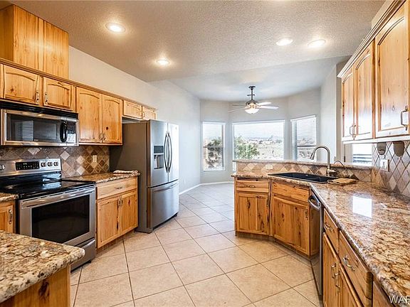3rd image of 6104 S Bella Vista Dr