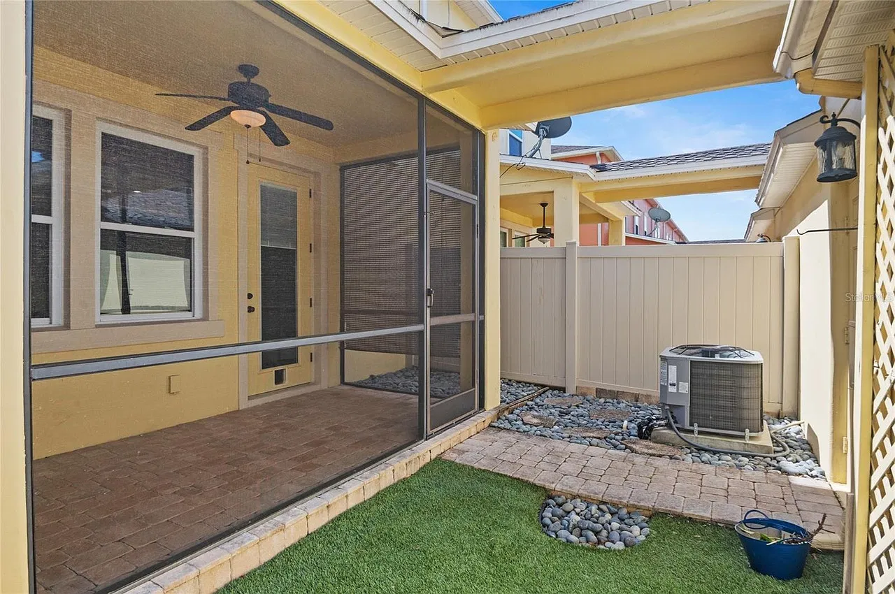 2 bed, 1912 sqft, $2,650 — Photo 4
