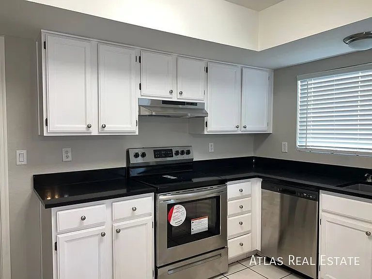 4145 W Bluefield Ave — Photo 4
