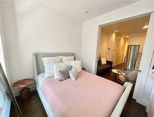 Rented by VRE | media 4