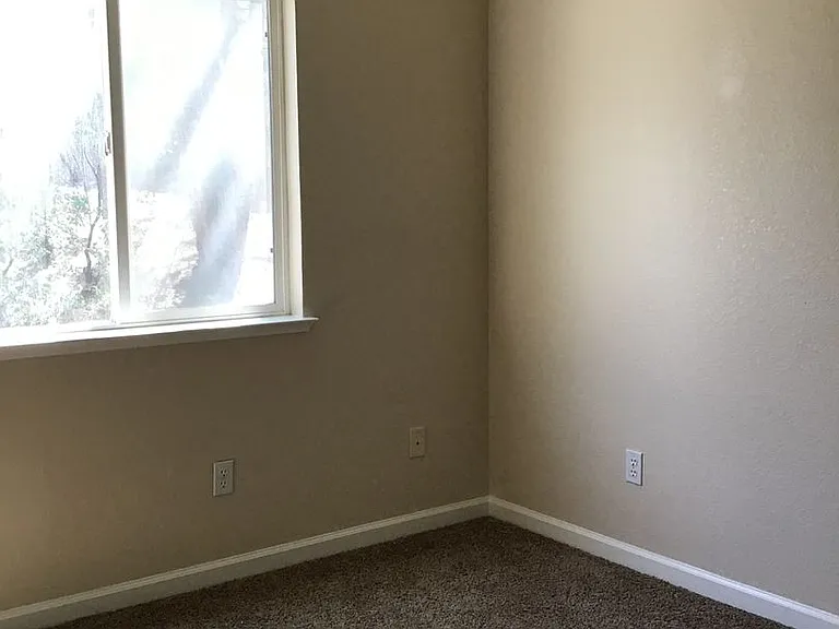 4012 Wimbledon Dr — Photo 14