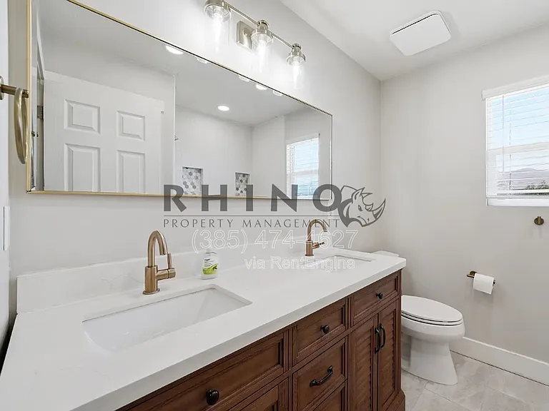 2230 N 2270th St W — Photo 16