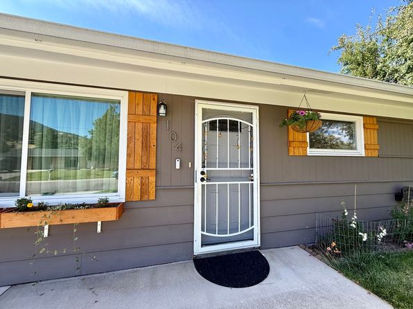 104 Saranac Dr