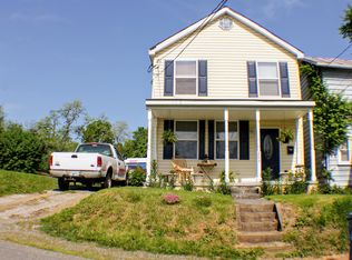 203 N Church St, Berryville, VA 22611