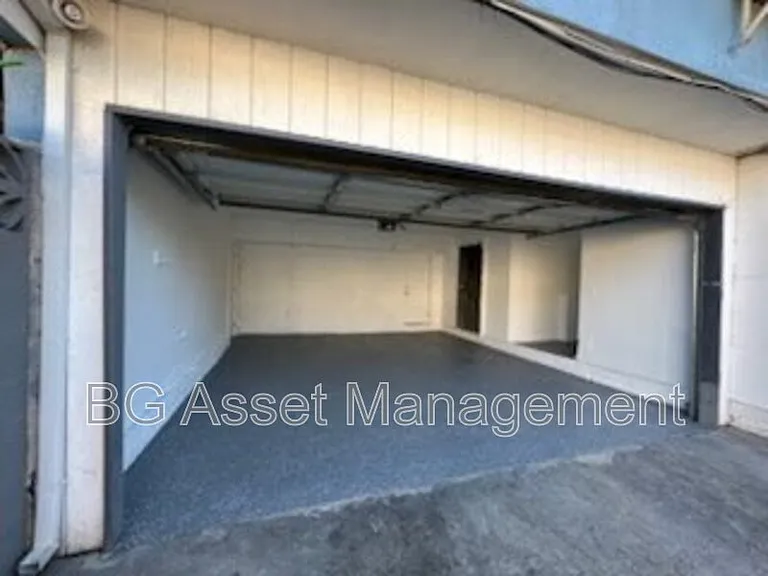 2417 Northrop Ave #2 — Photo 2