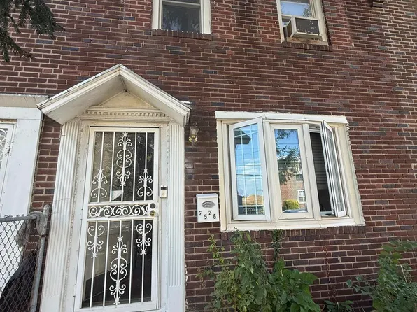 2526 S Alden St, Philadelphia, PA 19143