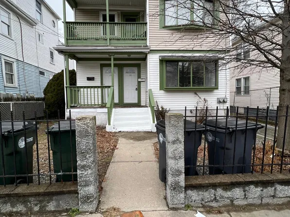 24 Pumgansett St #1, Providence, RI 02908