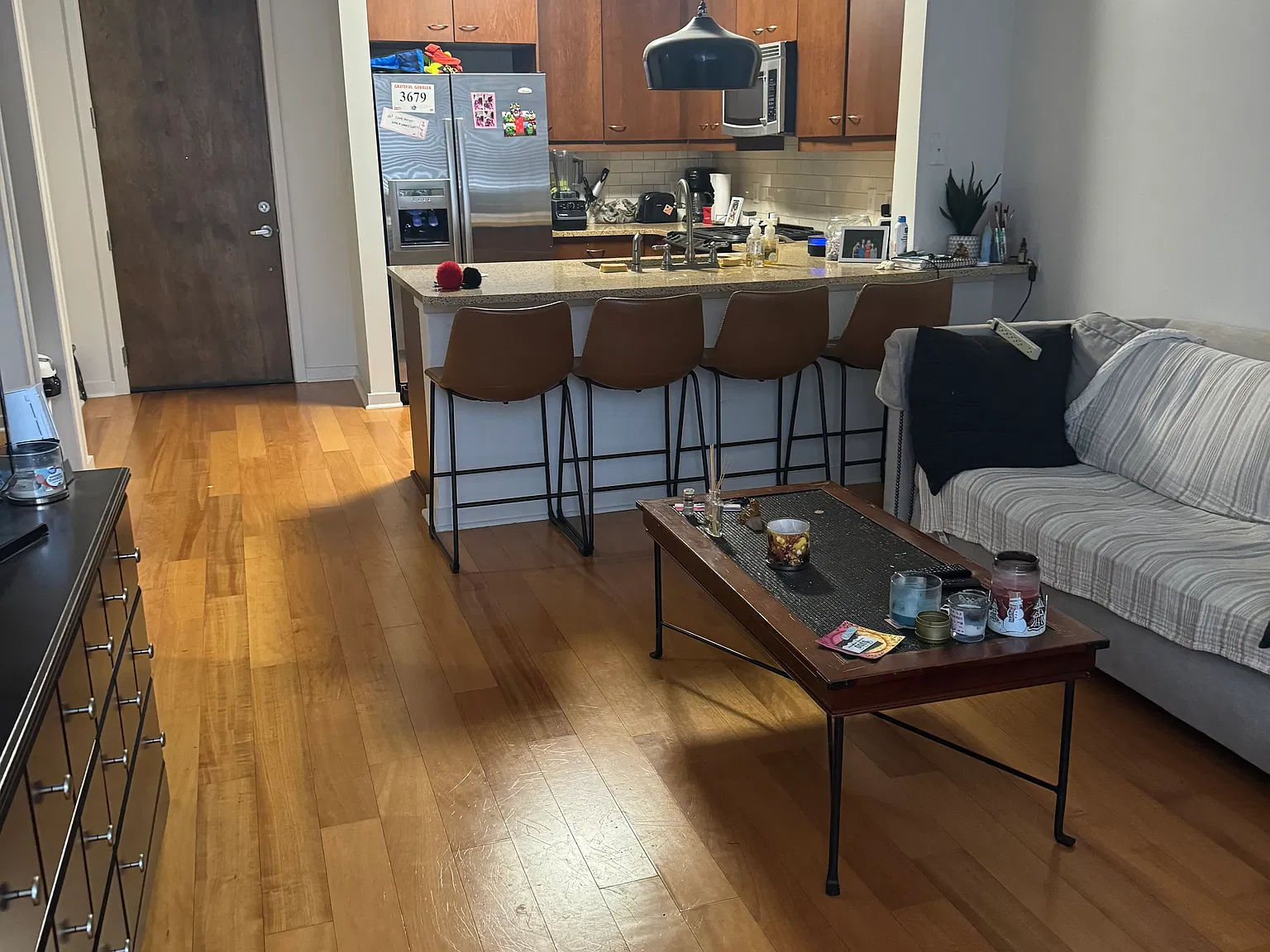 1 bed, 732 sqft, $1,900 — Photo 2