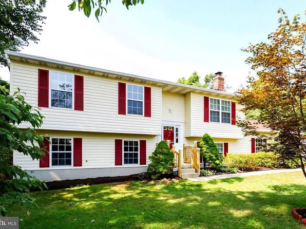 307 6th Ave NE, Glen Burnie, MD 21060