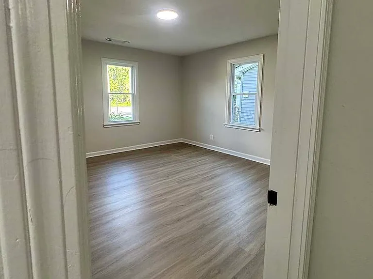 2217 Hamburg Pike — Photo 17