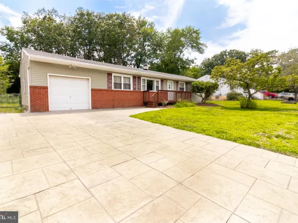 205 Spruce Dr, Brick, NJ 08723