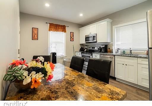 93 Second St. #1 Cambridge - Kendall Square Shared Unit Phot