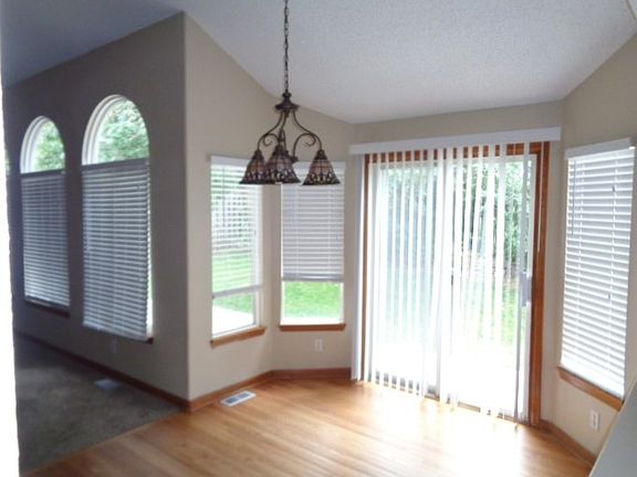 5th image of 20912 E Crestline Cir