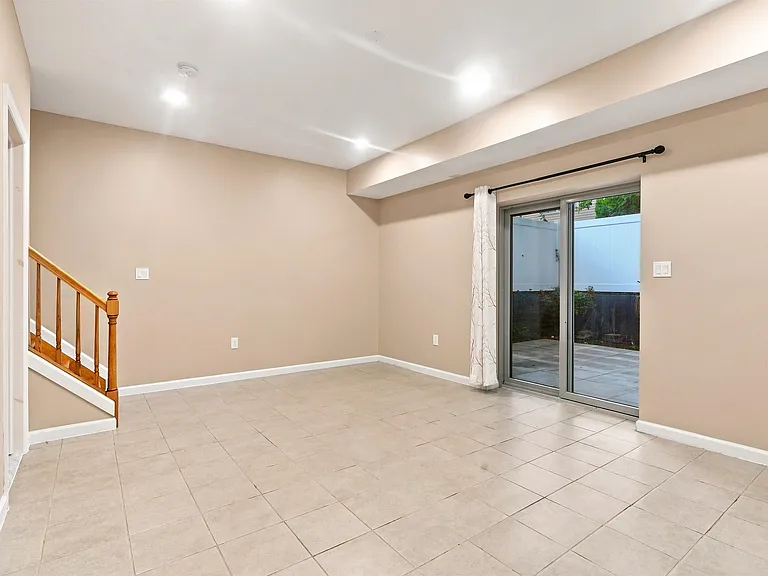 88 Poplar St #1 — Photo 28