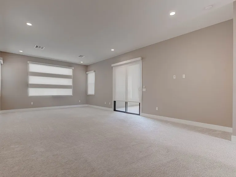 86 Pristine Glen St — Photo 44