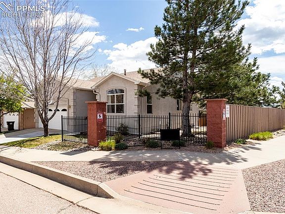3rd image of 1676 Pinon Glen Cir