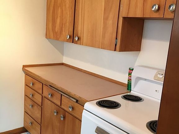 4th image of 124 11th Ave E APT 3