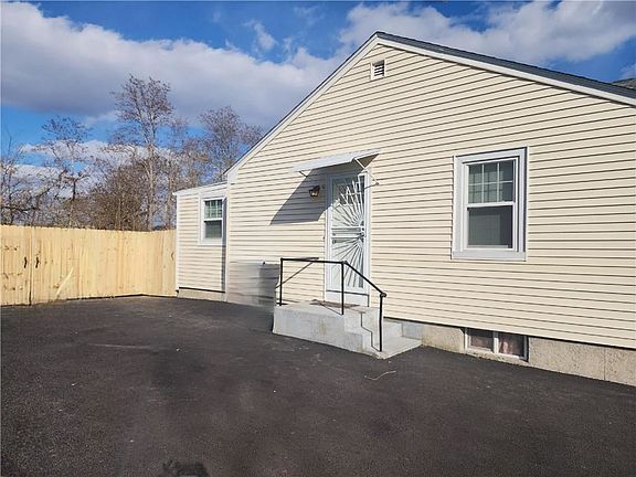 4th image of 104 1st Ave