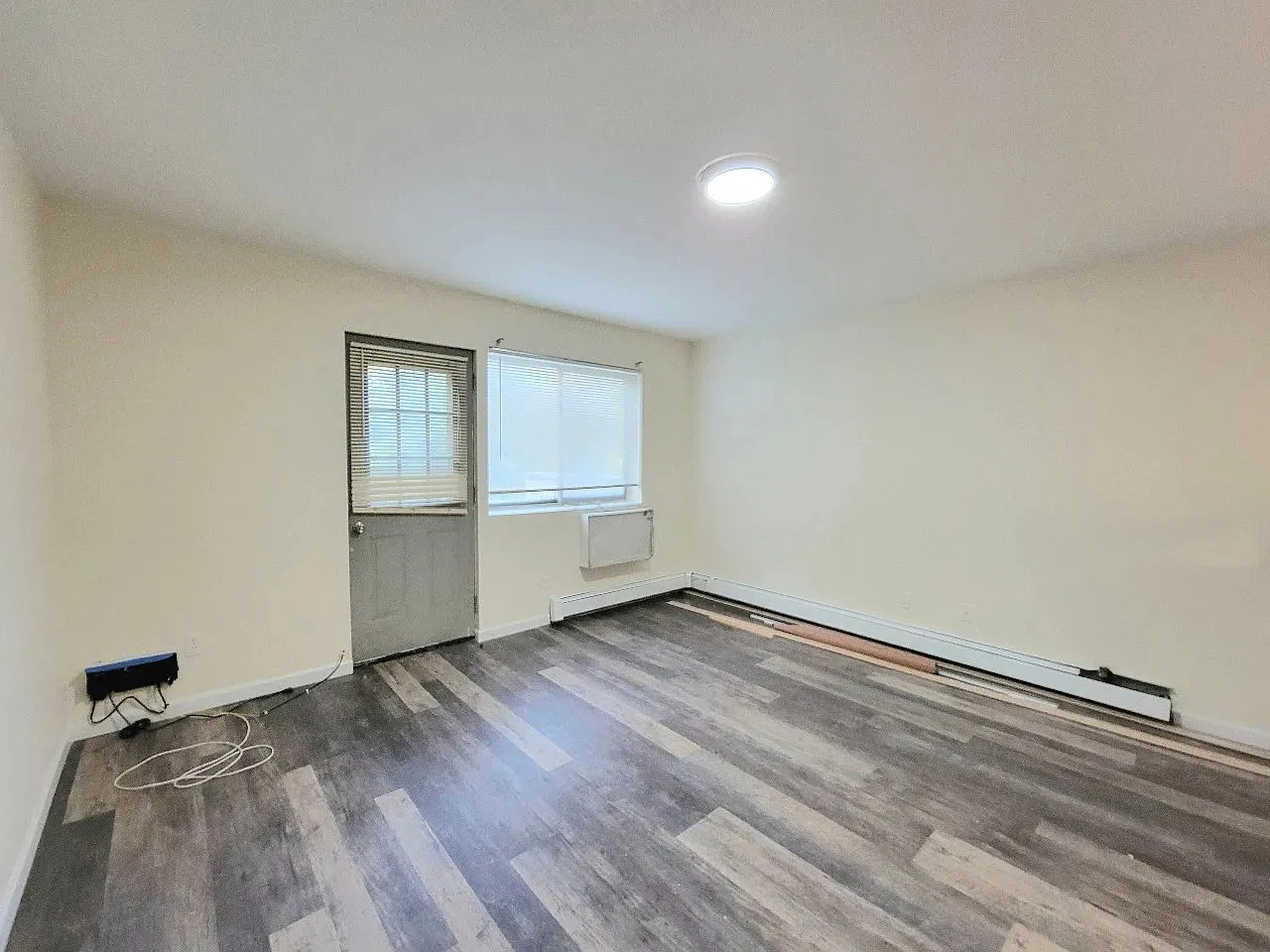 76-22 Grand Central Parkway — Photo 4