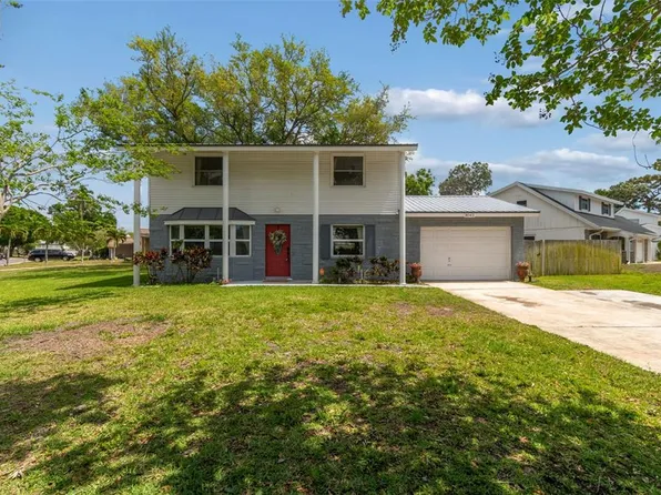 8043 124th St, Seminole, FL 33772