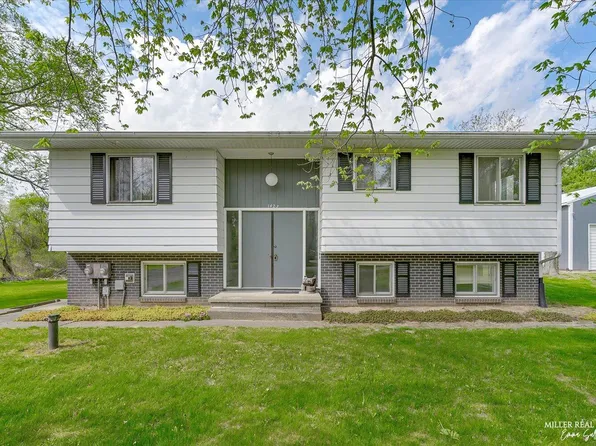 1425 Garfield St, Marne, MI 49435