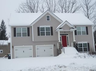 300 Masullo Pkwy, Schenectady, NY 12306