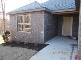 4 Lockerbie Cir, Bella Vista, AR 72715