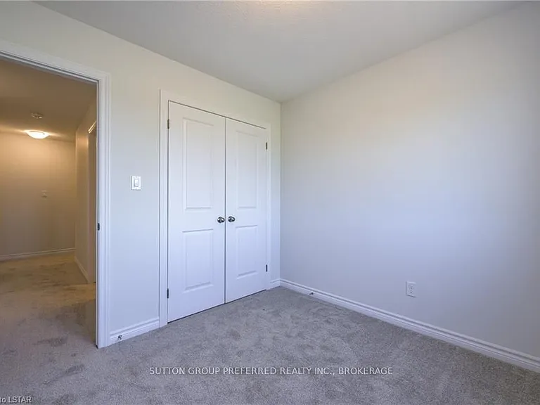341 Kennington Way — Photo 24