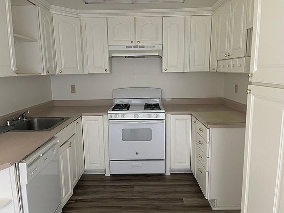 3rd image of 11490 Garnet Way APT 3